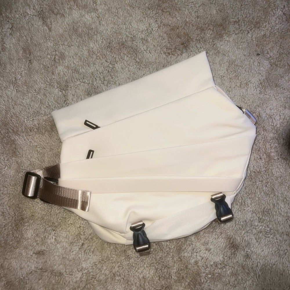 CROSS BODY BAG